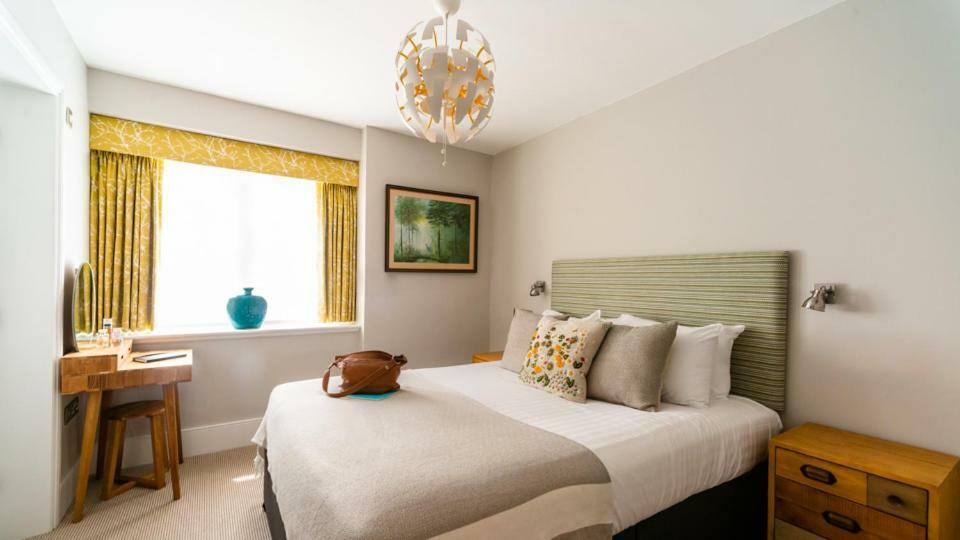 Hotel The Weir *